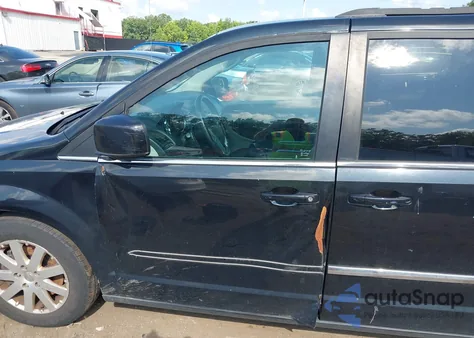 2014 Chrysler Town & Country Touring z USA, uszkodzony, nr VIN 2C4RC1BG0ER132400